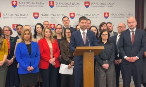 Progresívci pripomenuli, prečo žiadajú odvolanie Tibora Gašpara. Šimečka hovorí o gigantickom konflikte záujmov – VIDEO