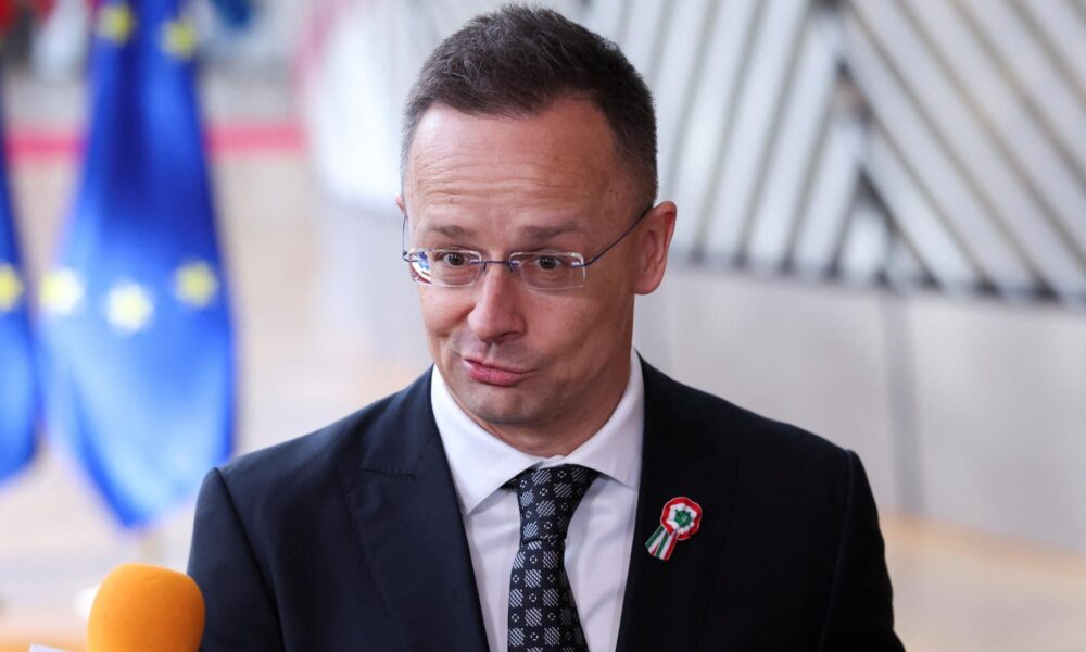 Budúca šéfka maďarskej diplomacie vyzvala Szijjártóa, aby prestal s likvidáciou dokumentov