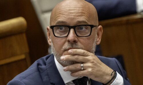 SaS kritizuje Šutaja Eštoka, avizuje podanie návrhu na jeho odvolanie. Máme asi 60 podpisov, tvrdí Krúpa