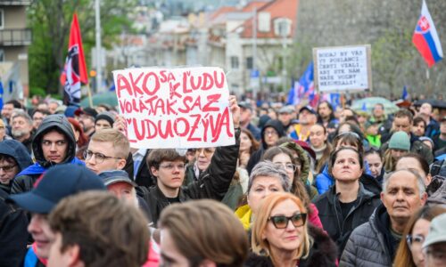 Amnesty kritizuje Slovensko za novelu ústavy, upozorňuje na globálnu ľudskoprávnu krízu