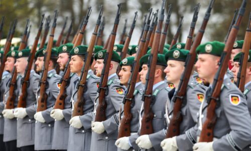 Nemecká armáda chce mať pol milióna vojakov. Rusko sa už chystá, varuje minister