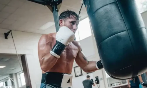 Porazil Veličkovička či Cerroneho: Bývalý titulový vyzývateľ a hviezda UFC absolvuje v máji debut v BKFC