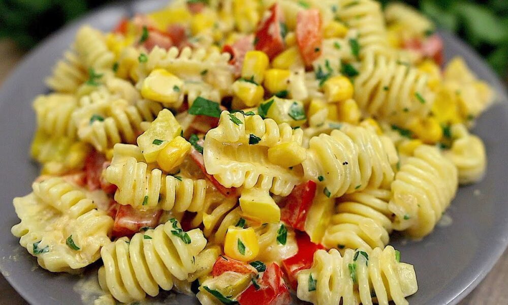 Cremige Pasta mit Gemüse. Schnelles und leckeres Rezept!