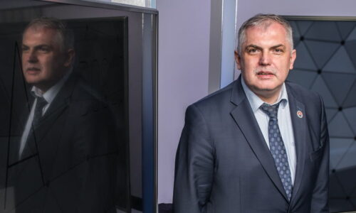 Michelko v HNtelevízii podržal ministerku Šimkovičovú po kritike NKÚ: Na odvolanie to nie je