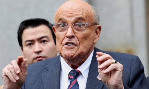 Exstarostu New Yorku Rudyho Giulianiho hospitalizovali v kritickom stave
