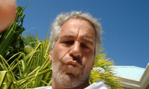 „Nenašli nič“. Americký federálny sudca zverejnil list na rozlúčku, ktorý mal napísať Jeffrey Epstein