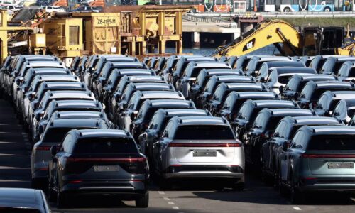 Čínska automobilka Xpeng rokuje s Volkswagenom o kúpe fabriky v Európe, píše Financial Times