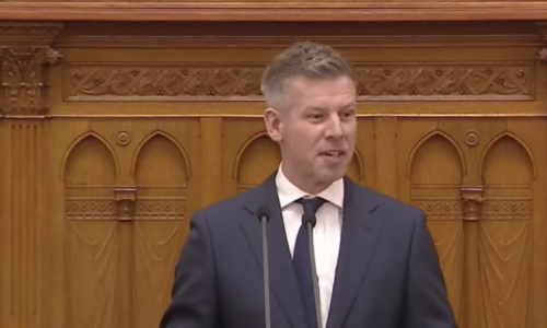Trojský kůň: Proměnlivá politika Pétera Magyara