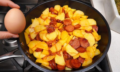 So gut, dass nichts mehr auf dem Tisch liegt! Köstliches spanisches Kartoffelomelett!