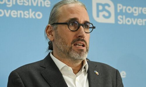 Europoslanci za Progresívne Slovensko odmietli obed u prezidenta, nechcú sedieť za jedným stolom s extrémistami