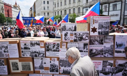 V Brne sa po prvý raz stretli sudetskí Nemci. Snem sprevádzal protest, Zeman hovorí obludnosti