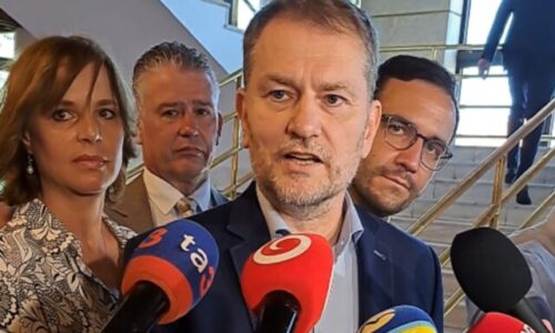 Matoviča bude riešiť výbor pre jeho nemiestne správanie a slovné ataky na chodbe parlamentu. Šéf Hnutia Slovensko to označil za šikanu – VIDEO