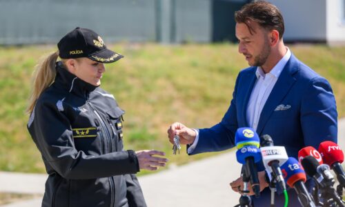 Šutaj Eštok chce zvýšiť policajné platy, Hlas tým podmieňuje prijatie rozpočtu