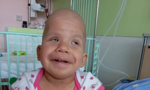 Čtyřletá Karolínka bojuje s osudem: Trpí vzácným syndromem i následky rakoviny. Potřebuje pomoc
