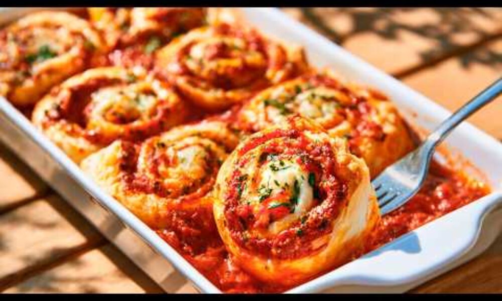 Ich könnte diese Käse-Blätterteig-Röllchen jeden Tag essen! 😍 Schnelles & einfaches Rezept