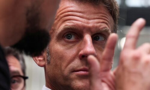 Macron považuje eskaláciu v Libanone za neospravedlniteľnú. Je potrebné, aby stíchli zbrane, vyhlásil