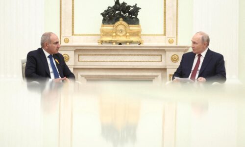Putin napriek rastúcemu napätiu medzi Ruskom a Arménskom zablahoželal premiérovi Pašinjanovi​