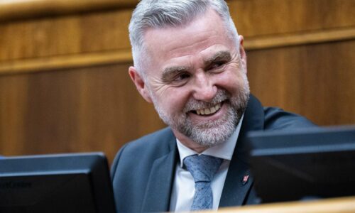 Gašpar vytiahol nové zistenia v súvislosti so Šimečkovcami. Nevie však, či sú hoax, kačica alebo relevantné