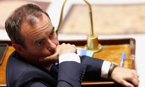 Francúzsky premiér si predvolal ministrov pre chyby v kauze nezvestného dievčaťa. Prípad vyvolal pobúrenie