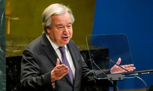Všetky útoky na Blízkom východe musia okamžite prestať, uviedol Guterres. Apeloval na rešpektovanie prímeria