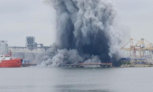 Odovzdá Paríž Kyjevu 80 vyradených jadrových hlavíc s výbušnou silou 100 kiloton?