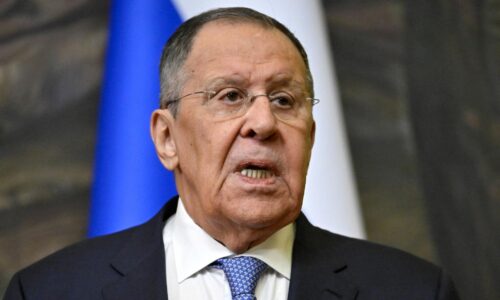 Rusko pritvrdzuje voči Arménsku. Krajina by mohla byť vylúčená z vojenského paktu ODKB, naznačil Lavrov