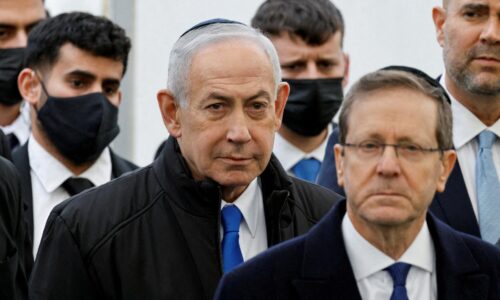„Bibi“ ešte nekončí. Netanjahu bude opäť kandidovať v parlamentných voľbách, potvrdila jeho strana Likud