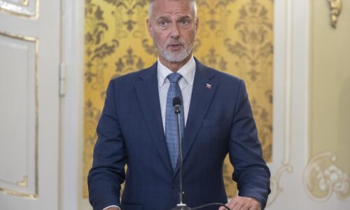 Hlas vyzval opozíciu podporiť zakotvenie referenda k predčasným voľbám do ústavy