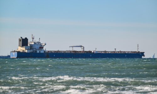 Británia uvalila nové sankcie na ruské firmy a ropné tankery