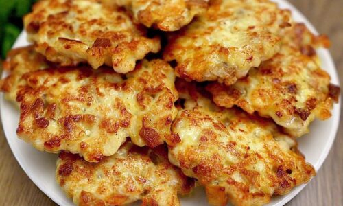 Rezept für gehackte Hähnchenschnitzel mit Pilzen. Sehr lecker!