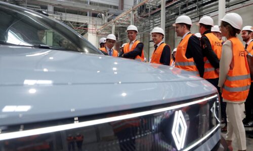 Plán Renaultu na boj s Čínou: prepúšťanie inžinierov a menej meetingov