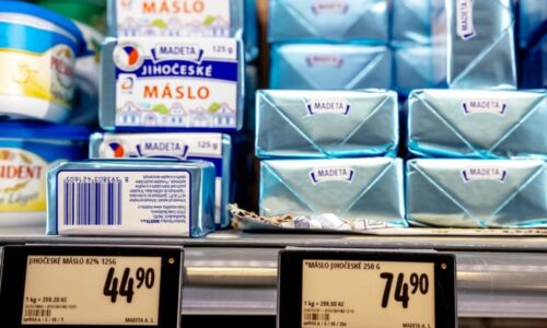Pět korun za máslo? V Polsku realita. Cenová válka řetězců se může přelít i do Česka