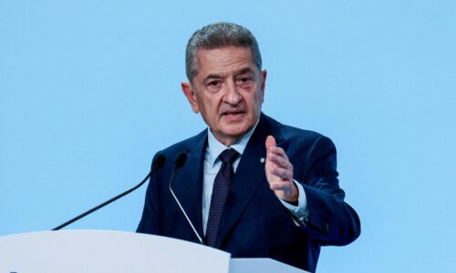 Európska centrálna banka varuje pred neistotou, vývoj ekonomiky eurozóny podľa nej zostáva krehký