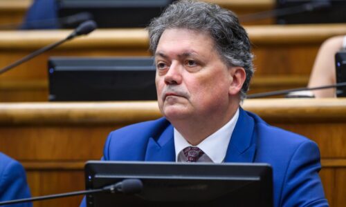 „Ďalší výstrel bez výstrahy“. KDH kritizuje Druckera, do školstva má vnášať chaos a byrokraciu