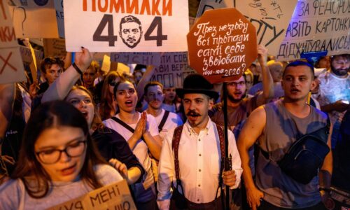 Zelenskyj zvažuje výmenu hlavného veliteľa, stretol sa s Fedorovom aj Syrským