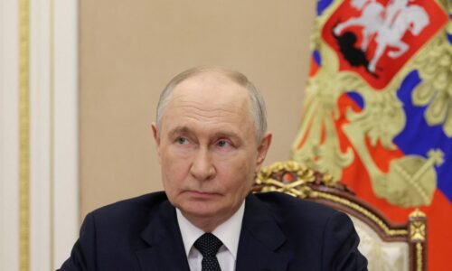 Rusi sa vracajú k hotovosti, výpadky internetu a vyššie dane zvyšujú podiel šedej ekonomiky