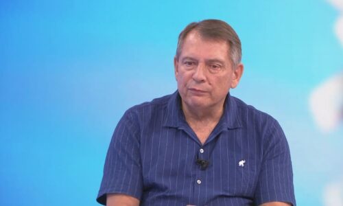 Paroubek: Soudci jdou Pavlovi na ruku, kritika je na místě. Prezident má být kladečem věnců