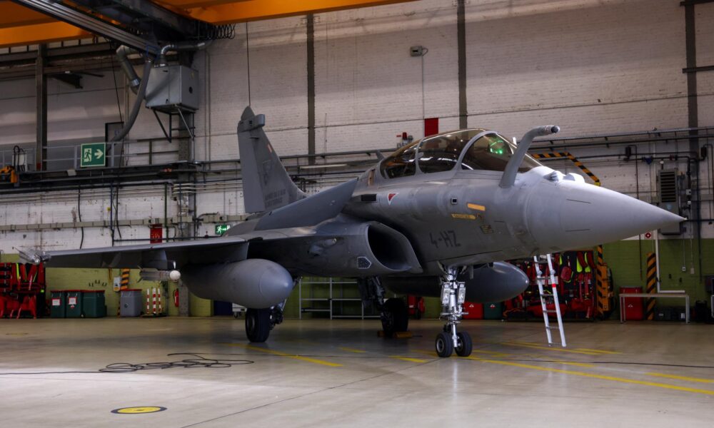 Už žiadny kanón na vrabcov. Stíhačky Rafale otestovali nové zbrane na likvidáciu dronov