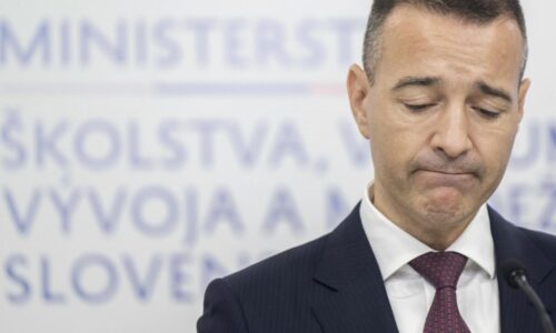 PS vyzýva Druckera, aby sa vyrovnal s konfliktom záujmov, v ktorom je Zsembera