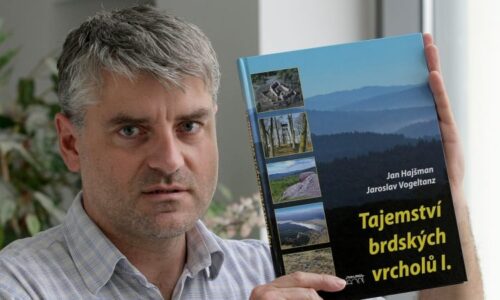 Rána, která se bude dlouho hojit. Smrt lídra STAN zasáhla kolegy, reagovala i manželka Řehky