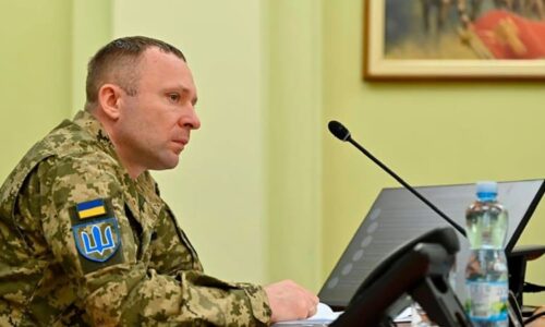 Rusové nemají právo existovat, řekl nynější šéf ukrajinské armády. Moskva na něj vydala zatykač