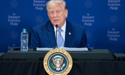 Trump uvalil clá. Týka sa to aj Slovenska, Európa hovorí o šoku. Aké budú dôsledky? (otázky a odpovede HN)