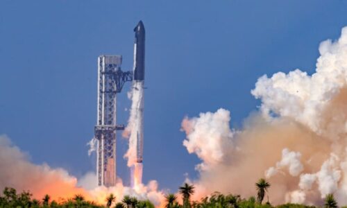 OBRAZEM: Starship úspěšně dokončila svou misi. Tahle raketa má dopravit lidi na Měsíc