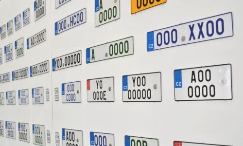 Techničák i SPZ vyzvednete ve výdejním boxu, schválila vláda. Digitalizace má pokročit