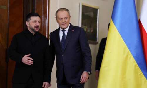 Z Washingtonu zamieril ukrajinský líder do Poľska. S Tuskom rokoval o obrane aj historických témach