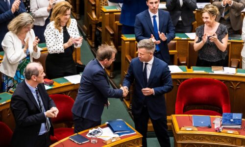 Zmeny v školstve aj mediálna rada. Maďarská vláda na leto zvolala sériu mimoriadnych schôdzí