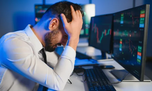 DeFi v kríze: Trh padol o 11,5 % za jediný deň, desiatky projektov bankrotuje