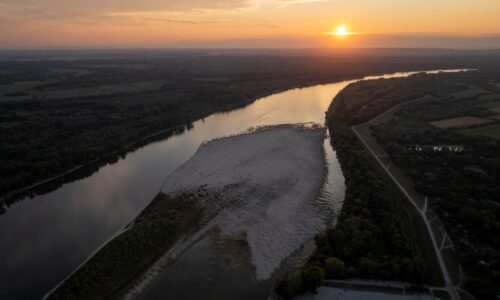 Rekordné sucho odhaľuje tajomstvá Dunaja, nízka hladina rieky prináša archeologické objavy aj problémy