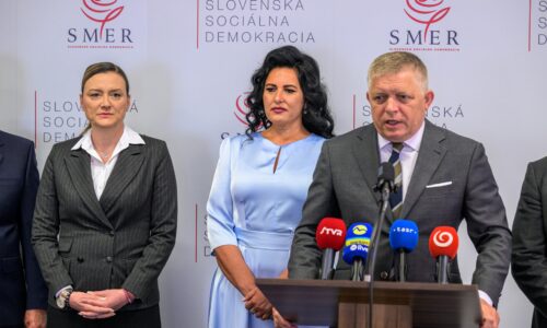Poznajú ju východniari a vzdala by sa v prospech Mazureka? Ľudia zo Smeru hodnotia kandidatúru Laššákovej