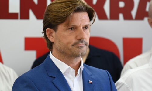 Smer predstavil kandidáta na župana Trnavského kraja. Viskupičovi vyčíta vyhodené peniaze za marketing